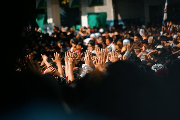 Comment l'architecture biomimétique s'inspire-t-elle de la nature pour des designs innovants ?